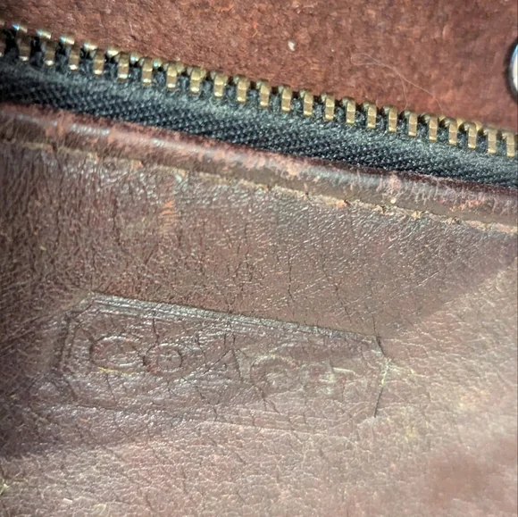 Coach Vintage Leather Clutch Rare Turnlock Goldtone Clasp 1980's - Picture 2 of 11